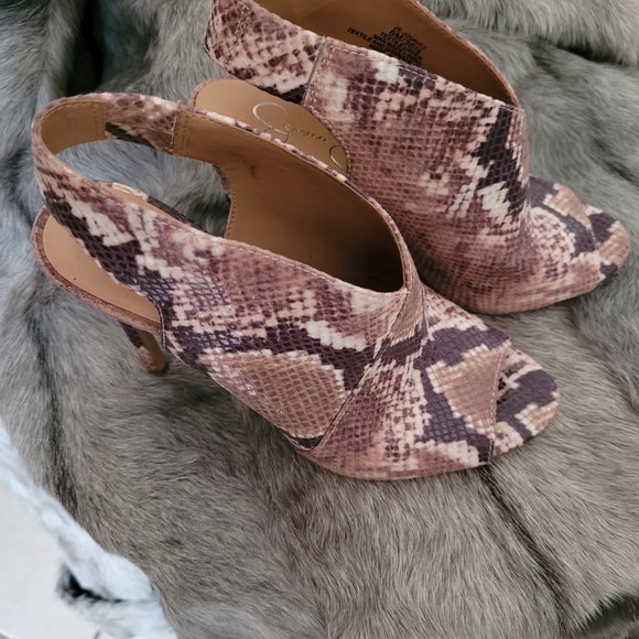 Jessica Simpson Snake print shoes - Picture 2 of 6